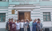 Курский областной краеведческий музей провел для получателей социальных услуг отделения дневного пребывания ОБУСО «ЦСО «Участие» города Курска» виртуальную экскурсию «Полёт над Петербургом»
